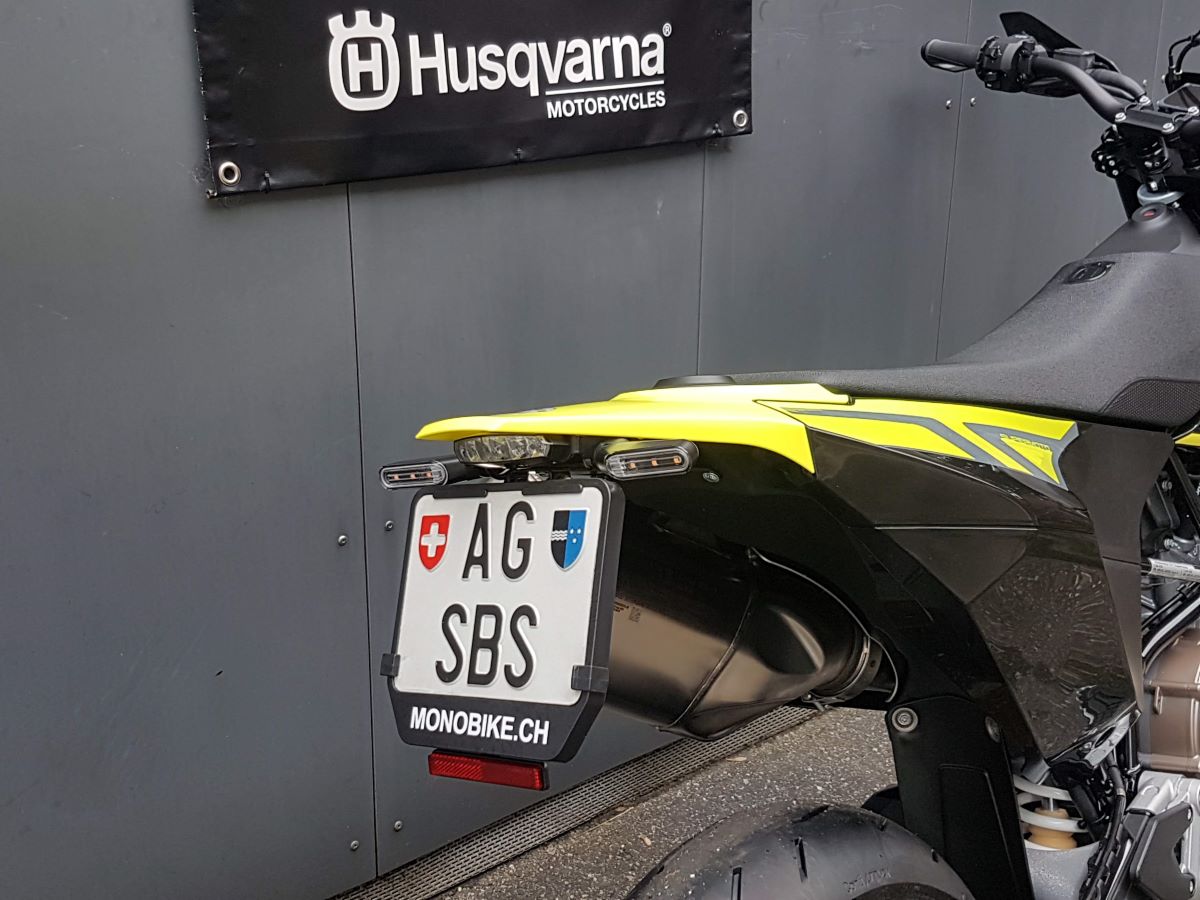 701 Supermoto 2026 Black-Edition