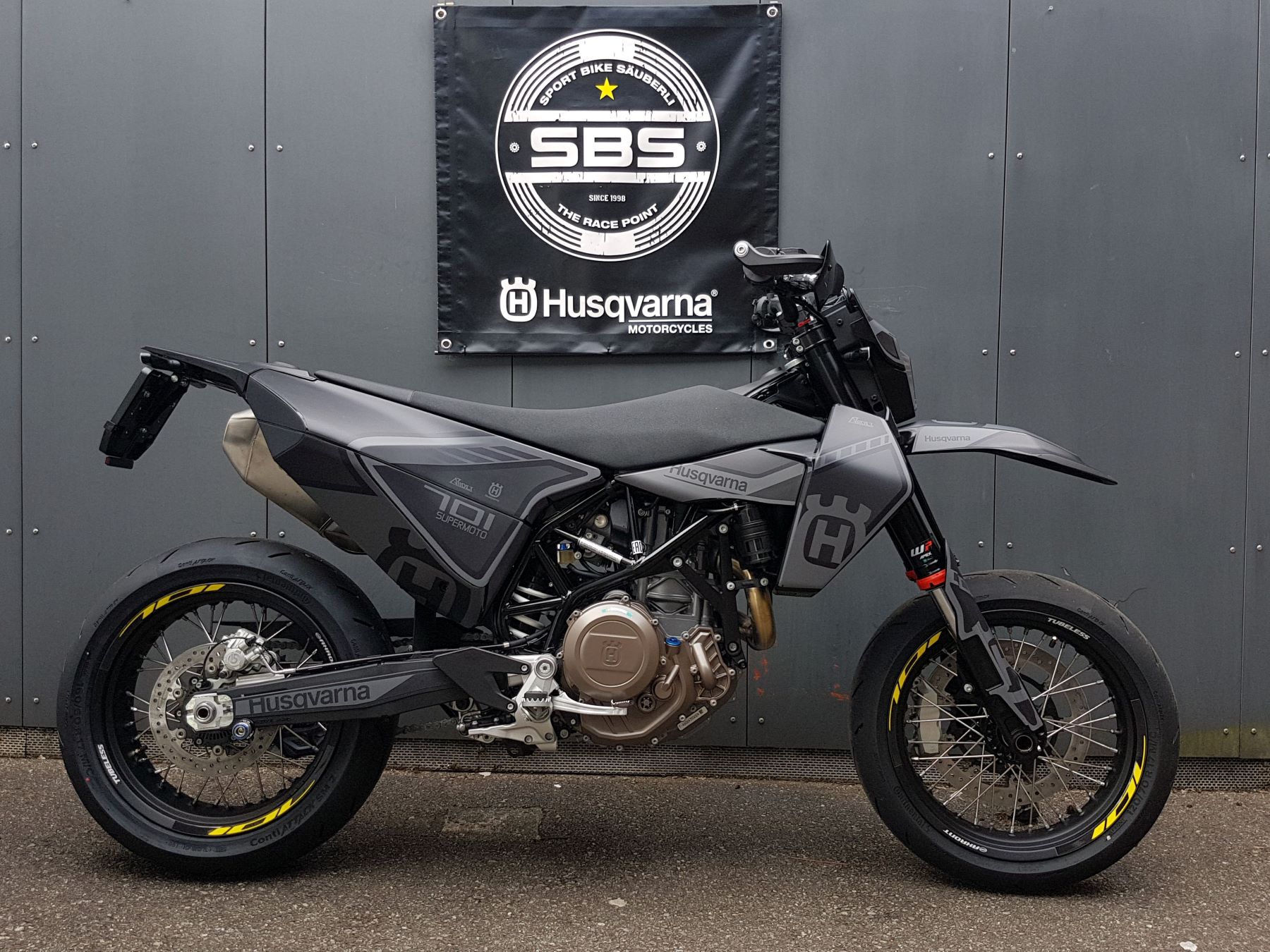 701-Supermoto-26-rechts