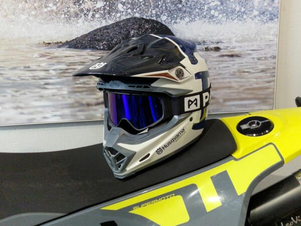 Husqvarna Helm
