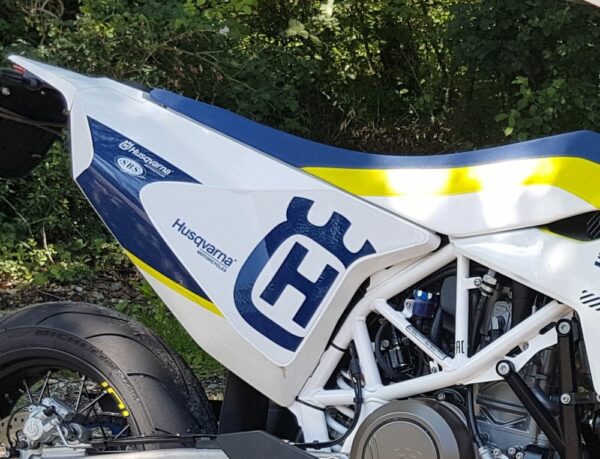 Husqvarna-Logo-Kleber-Motorrad