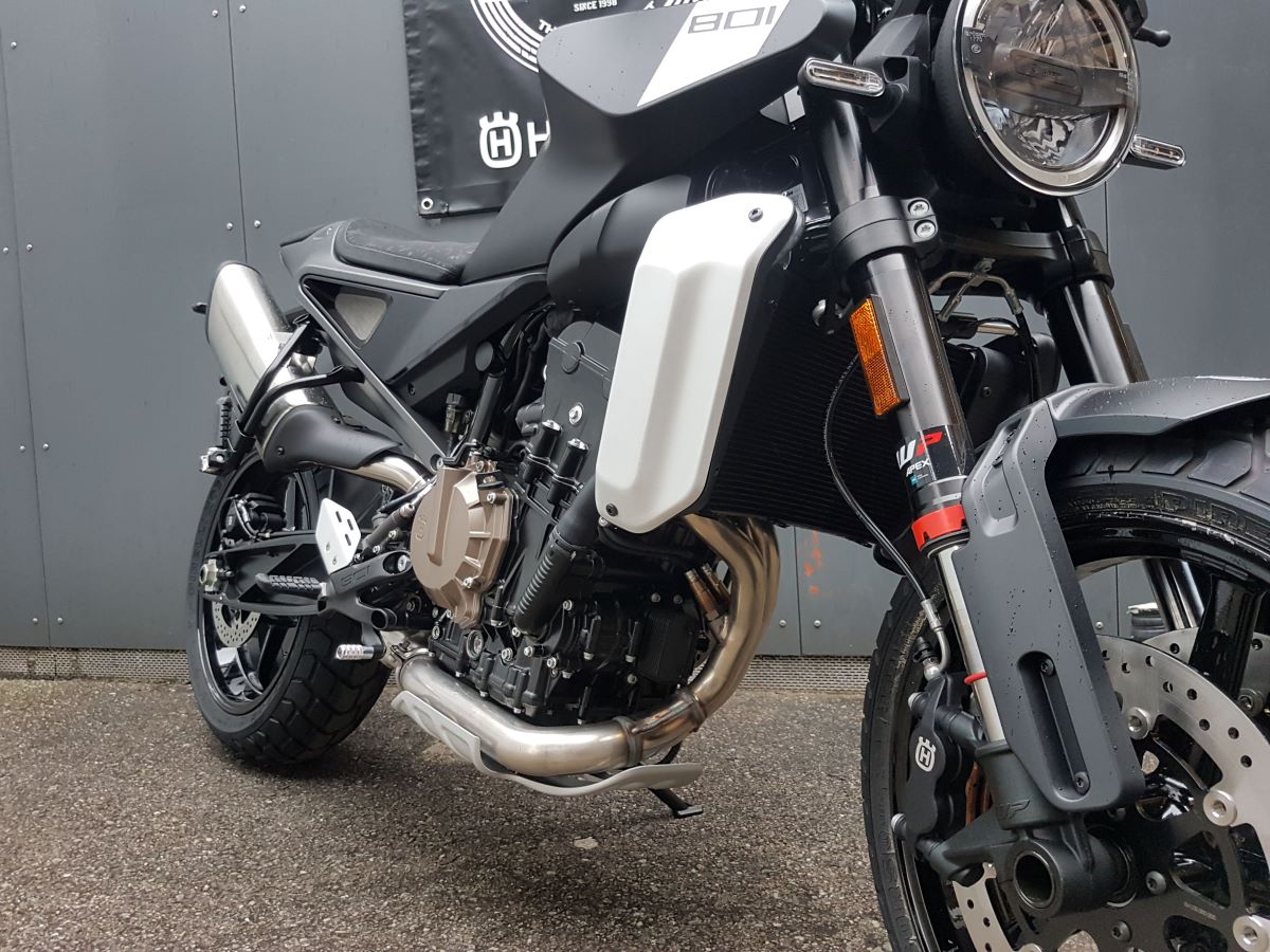 Husqvarna Svartpilen 801